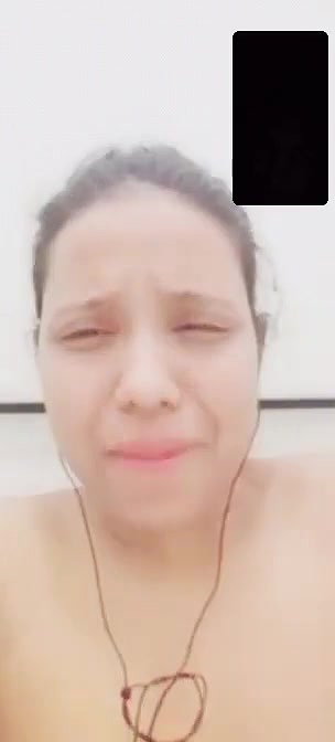 horny Bengali girl pink pussy fingering video