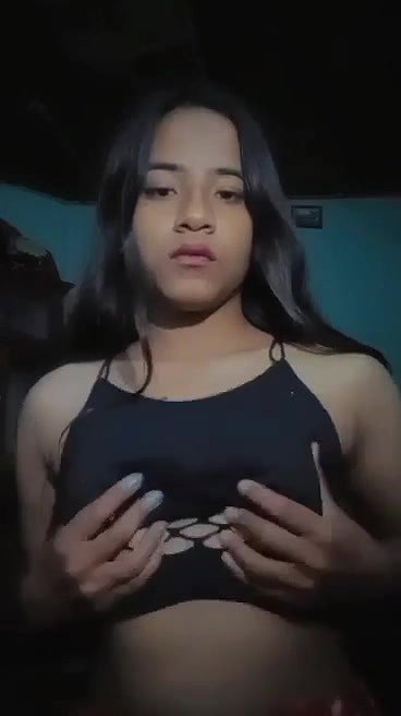 Indian college girl showing untouched boobs