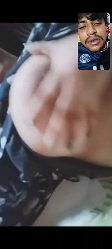 Bangladeshi girl showing big boobs live