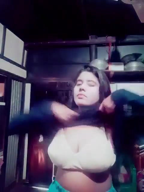 Bangladeshi village girl rubbing black pussy