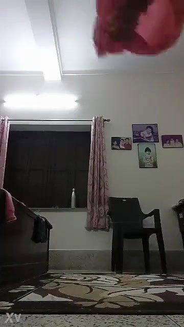 Desi girl shows hairy pussy and hot ass