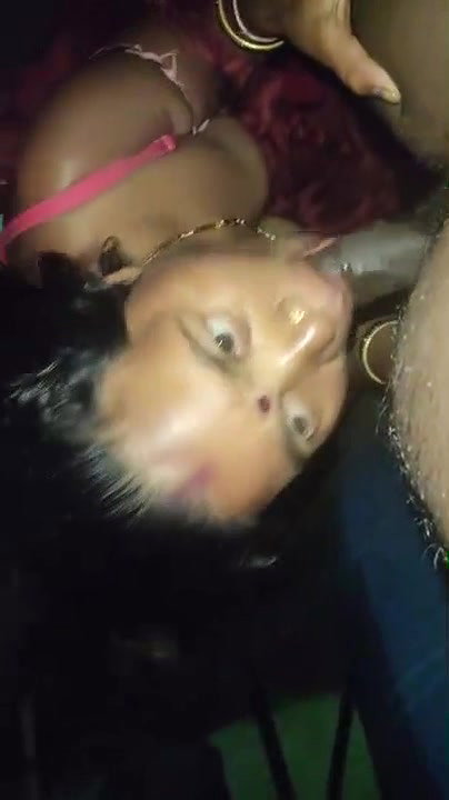 bhabhi giving blowjob for cash at night