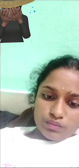 Desi girl video chat showing private parts
