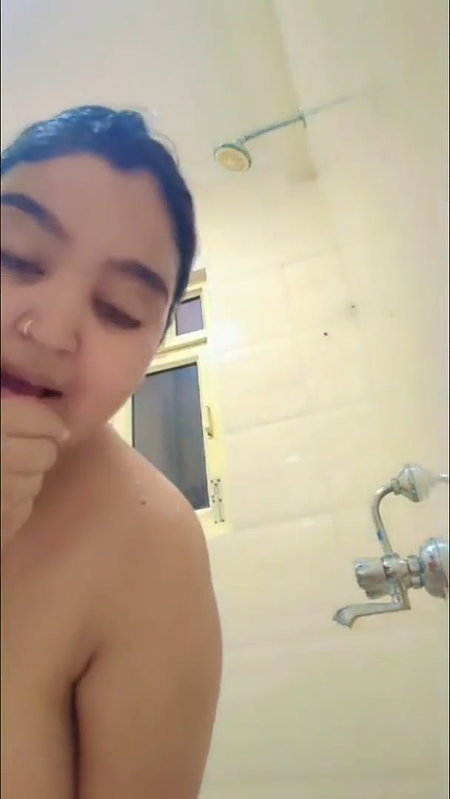 Thick Milf Showing Her Big Boobs While Bathing