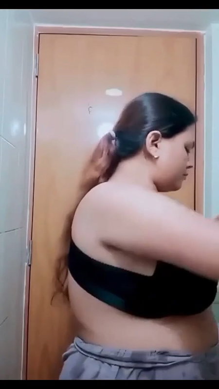 Bengali Tiktoker Girl Showing
