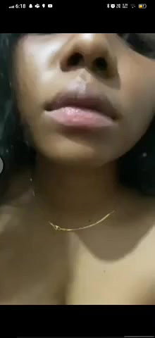 DUSKY TAMIL GF TEASING BOOBS SHOW