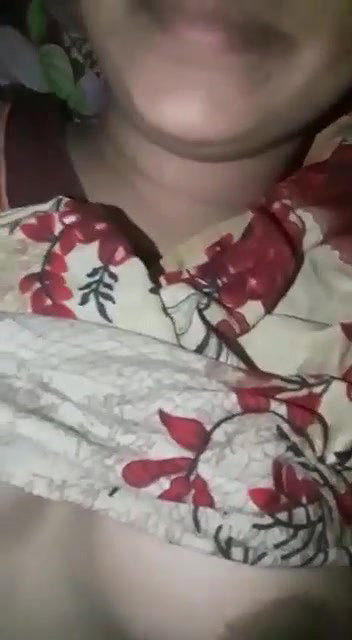 Beautiful Desi girl showing and fingering