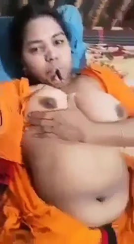 Bangladeshi naughty Bhabhi on video call with lover