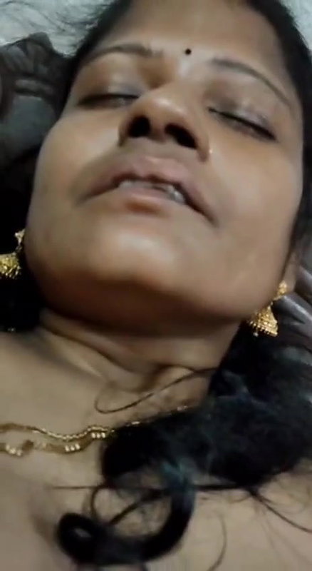 mature south Indian wife enjoying painful fuck