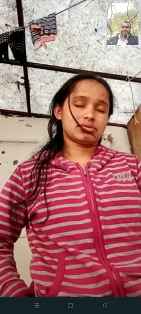 Desi girl shows her amazing pussy on video call