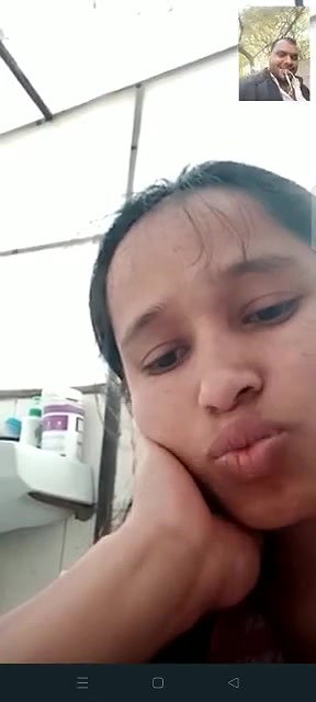 Desi girl shows her amazing pussy on video call