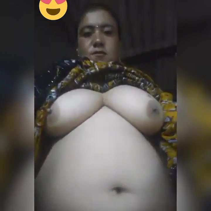 mature Balochi aunty making video for lover