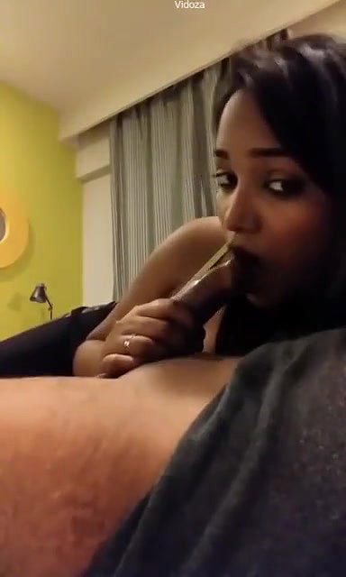 Desi girl impressing her boss with blowjob