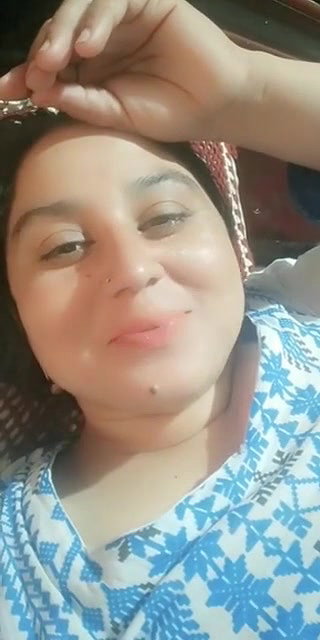 mature Bhabhi showing her big milky boobs