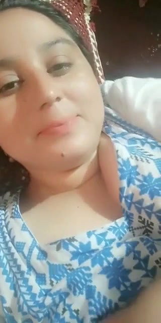 mature Bhabhi showing her big milky boobs