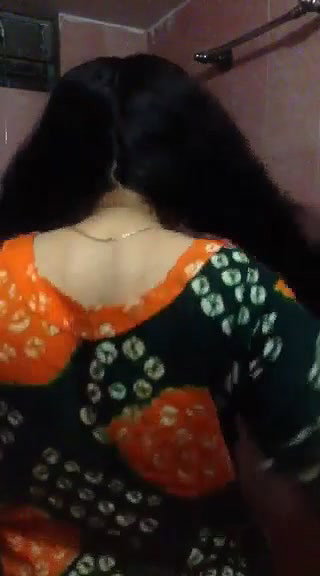cute Desi girl strips and makes porn selfie