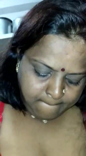 dusky mature aunty fucked on cam