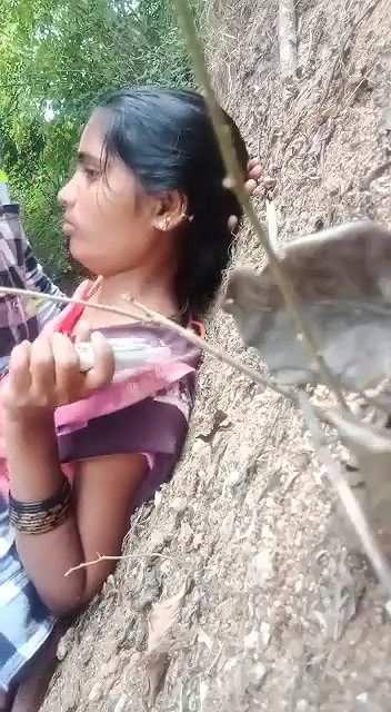 Desi Bhabhi outdoor fucking MMS