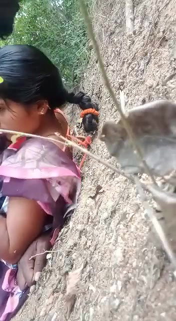 Desi Bhabhi outdoor fucking MMS