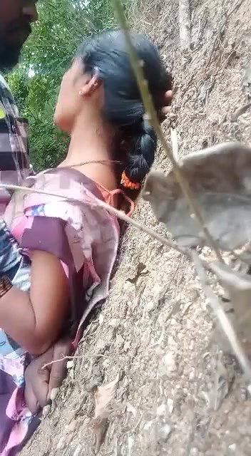 Desi Bhabhi outdoor fucking MMS