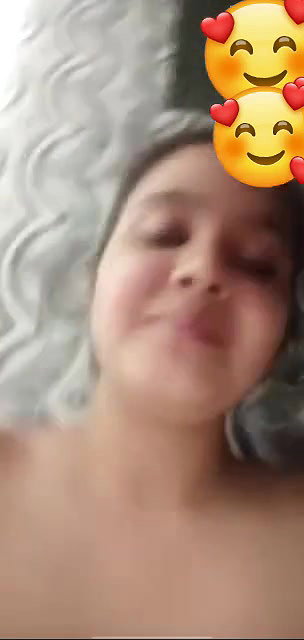 very beautiful chubby Desi girl fingering