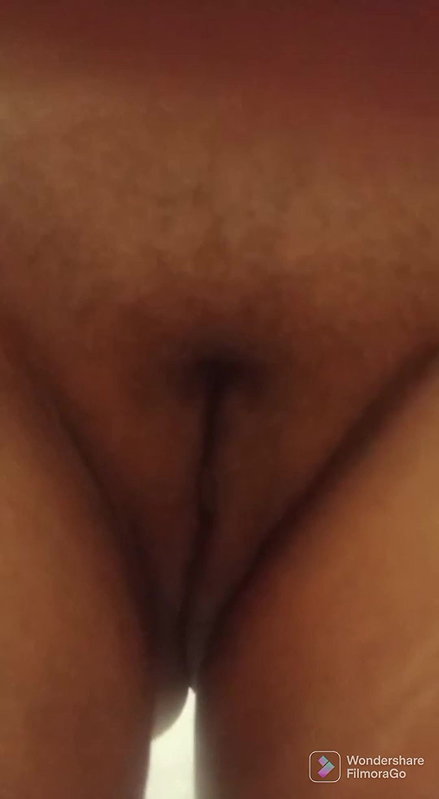sweet Indian Bhabhi shows boobs pussy