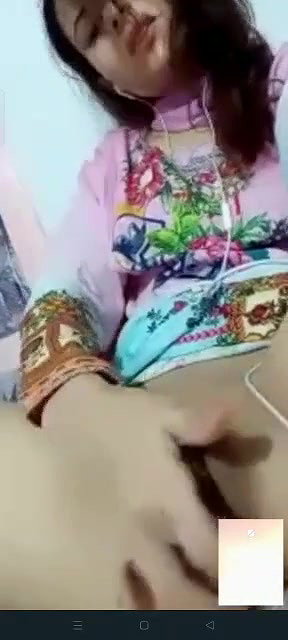 Cute Pakistani girl fingering on video call