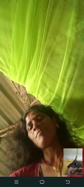 village mature Bhabhi showing boobs on video call