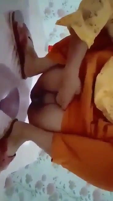 Beautiful Bangladeshi girl pissing