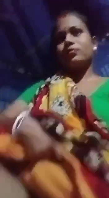 unsatisfied horny Bengali Bhabhi fingering