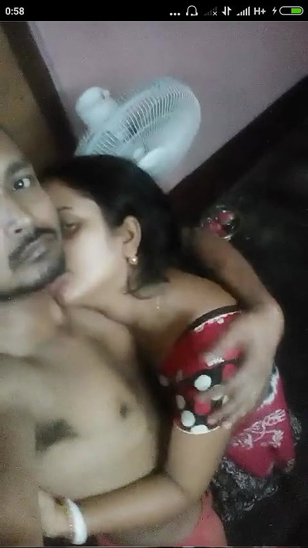 newly married couple foreplay sex on cam
