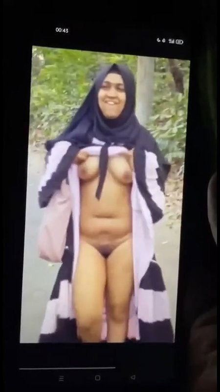 Hijabi Bengali Girl Walking Nude On Road