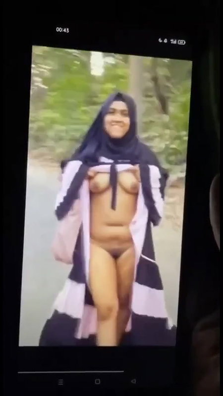 Hijabi Bengali Girl Walking Nude On Road