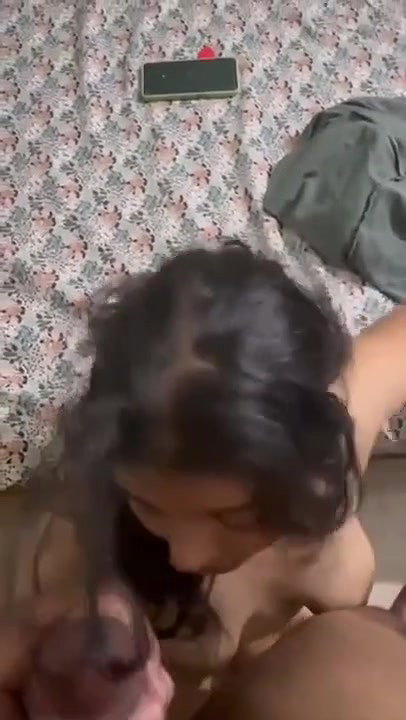 Horny Indian Babe Giving Blowjob Pussy Fingered By Boyfriend