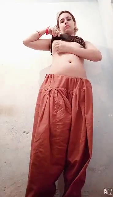 Desi Punjabi girl showing her boobs and ass