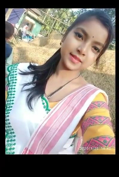 Assamese Girl Showing Her Nude Body