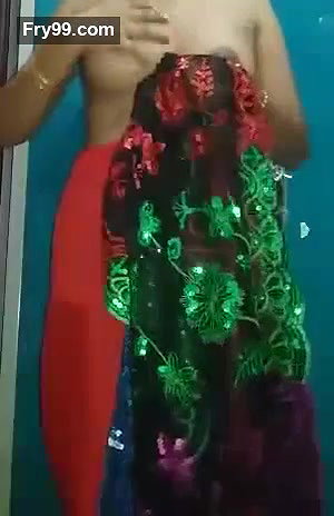 35 Year Old (Ayesha Bhabhi) bakaya paisa lene aye the, paise ke badle padose se kiya Choda Chudi, Hindi Audio – part-2