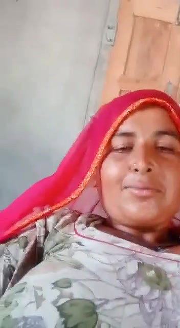 dehati aunty chut ragad te hue video banayi