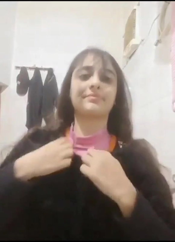 cute girl nude video
