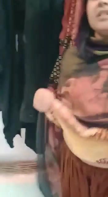 Pakistani mature girl paid to expose her assets