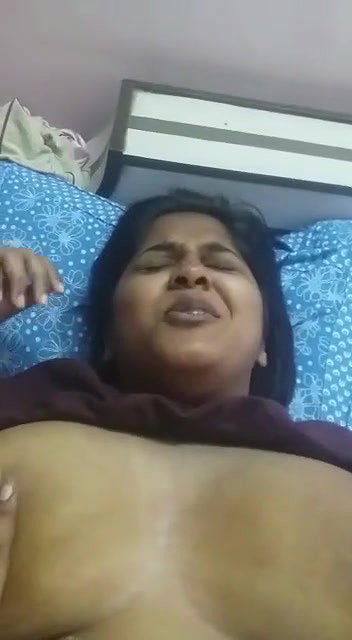 exploring pussy of big boobs Bhabhi on cam