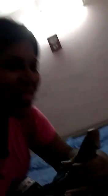Desi Bhabhi blowjob MMS leaked online
