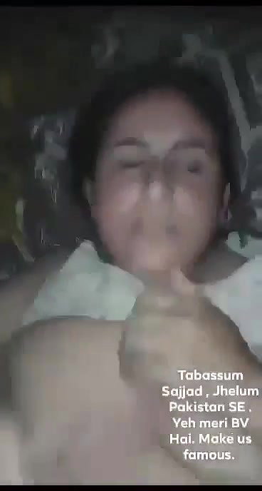 Pakistani Milf Enjoy Fucking With Lover