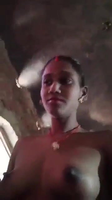 Bihari villkage housewife showing her red pussy hole