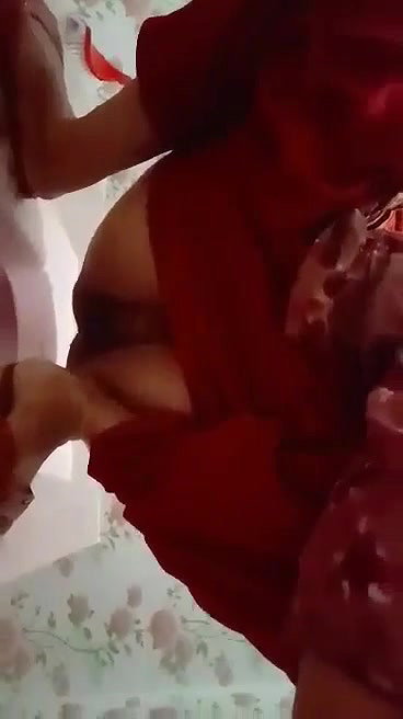 Bangladeshi cute girl pissing video for BF