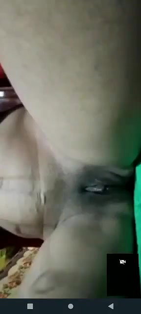 Bangladeshi shy wife showing pussy on video call