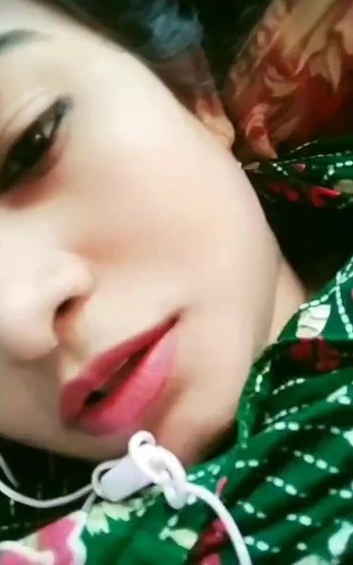 Bangladeshi beautiful girl licking her own nipples