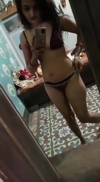 cute Bhabhi makes her own sexy video