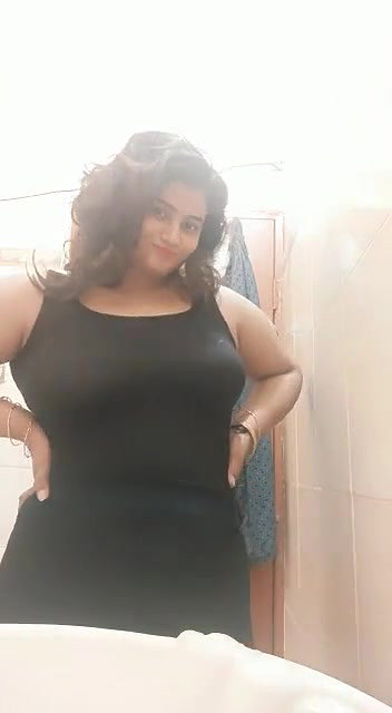 hot super sexy maal showing her cute boobies