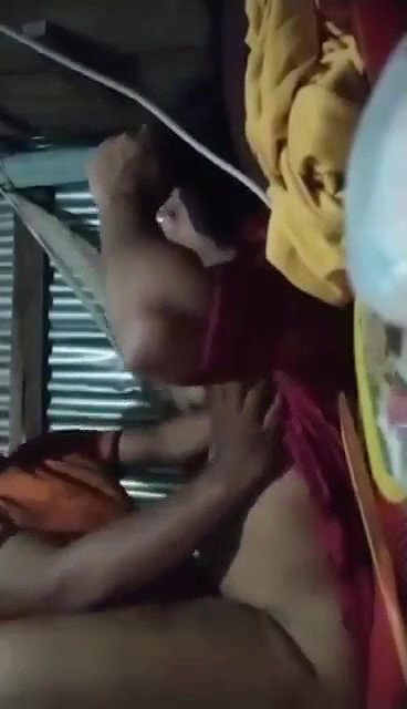 Mature Desi Bhabhi sex with younger Devar